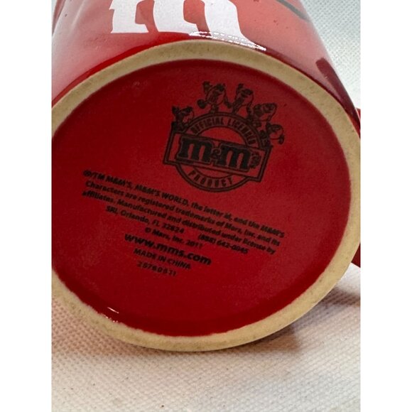 M&Ms Ceramic Coffee Mug Set Red & Blue Characters Licensed Collectibles 2011 Mad - Picture 5 of 6